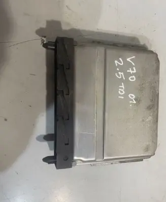 Volvo V70 Engine control unit/module 09496667A 28SA4018