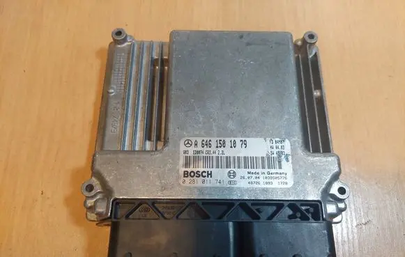 Mercedes-Benz C W203 Engine control unit/module ECU 0281011741 A6461501079 CR3.44