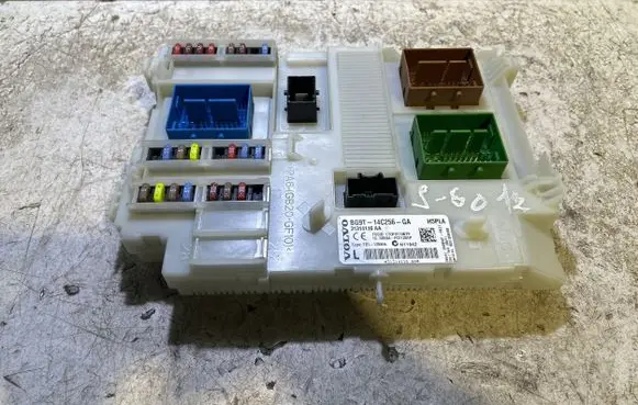 Volvo S60 Fuse module BG9T14C256GA 31314116AA 3659AF01125TP
