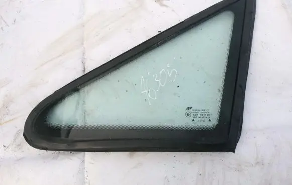 Seat Alhambra (Mk1) Front triangle window/glass 