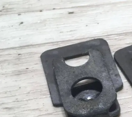 Mercedes-Benz SL R129 Fuel Injector clamp holder