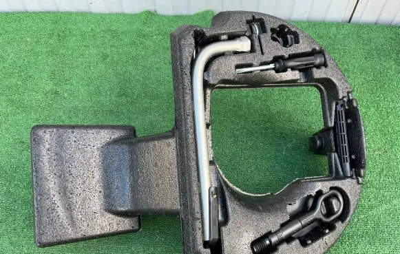Audi A6 S6 C7 4G Tool box 4G0012109F