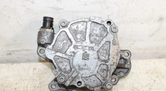 Volkswagen Tiguan Vacuum pump 03L145100F