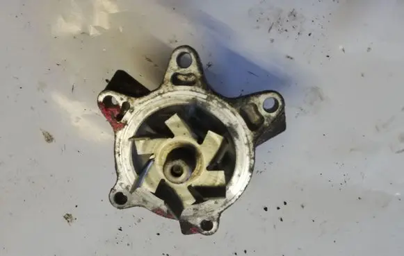 Toyota Yaris Water pump NOCODE
