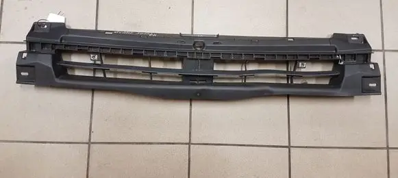 Opel Vivaro Front bumper lower grill 09655404
