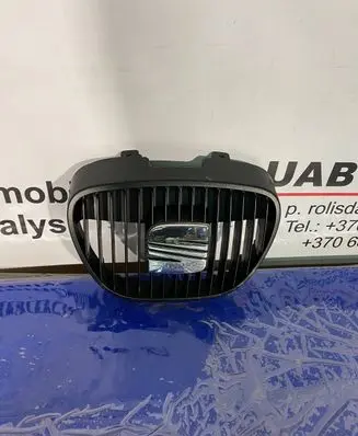 Seat Ibiza III (6L) Front bumper upper radiator grill 6L0853651 6L0853654