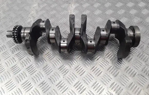 Nissan Primera Crankshaft 0303040826