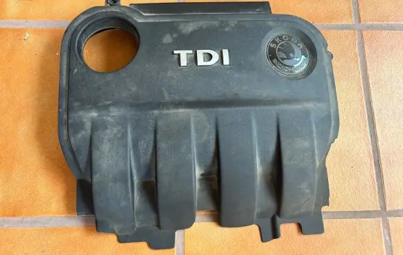 Skoda Octavia Mk2 (1Z) Engine cover (trim) 03G103967G