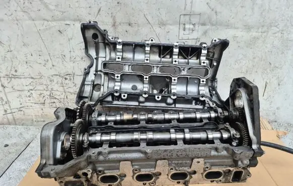 Mercedes-Benz A W169 Engine head R6400162201 R6400160705