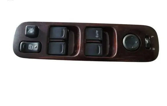 Suzuki Grand Vitara II Electric window control switch