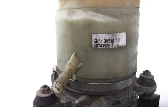 Volvo V50 Power steering pump 30741955