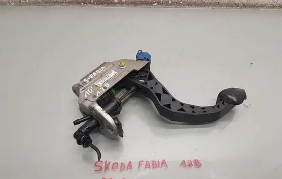 Clutch pedal