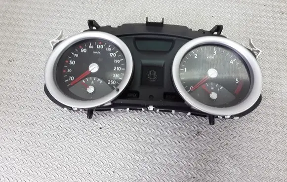 Renault Megane II Speedometer (instrument cluster) 8200462283B