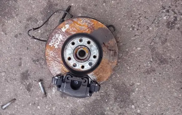 Peugeot 3008 II Front wheel hub spindle knuckle
