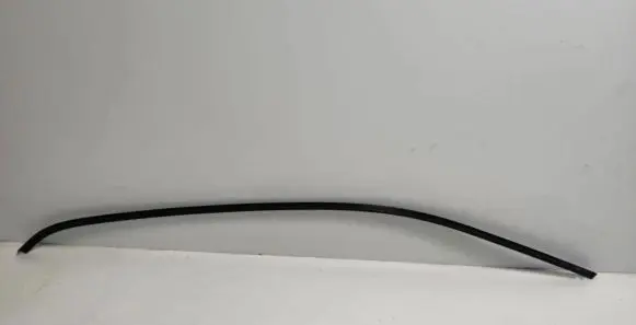 Land Rover Discovery Sport Door glass trim FK72208A97AA LR058480