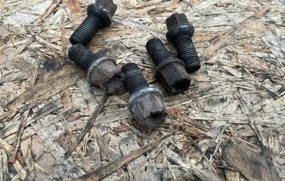 Audi A6 S6 C5 4B Nuts/bolts 