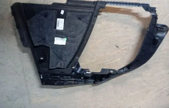 Porsche Macan (95B) Trunk/boot side trim panel 95B863880