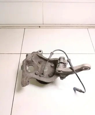 BMW 5 E60 E61 Front wheel hub spindle knuckle 6760953