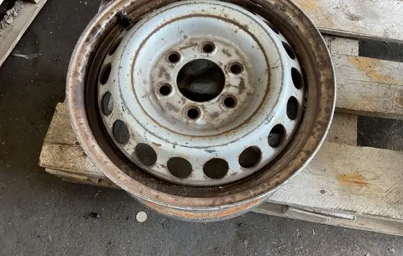 Mercedes-Benz Sprinter W906 R16 steel rim A0014014802