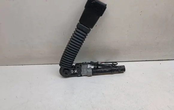 BMW 5 F10 F11 Front seatbelt buckle 7328841