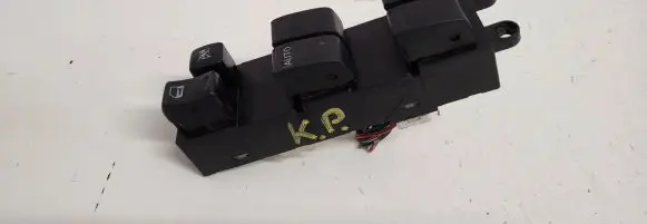 Nissan X-Trail T30 Electric window control switch