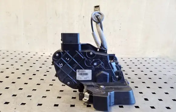 Volvo XC70 Rear door lock 31253279 986920