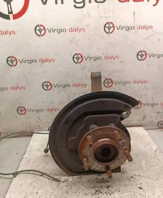 Nissan Juke I F15 Front wheel hub