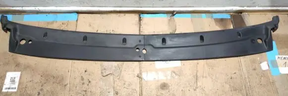 Iveco Daily 35.8 - 9 Wiper trim 504022284 50402283