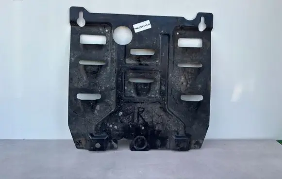 Isuzu D-Max Engine splash shield/under tray DM2020LUX