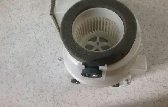 Toyota Yaris Hybrid/electric vehicle battery fan G923012010 1173005162
