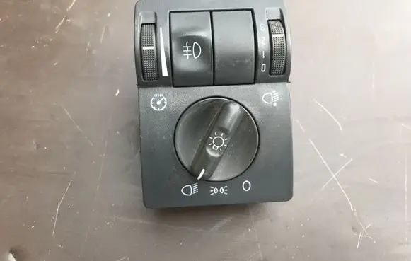 Opel Combo C Light switch 9116614