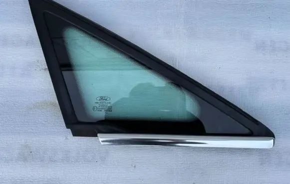 Ford Focus C-MAX Front door vent window glass four-door 285100885