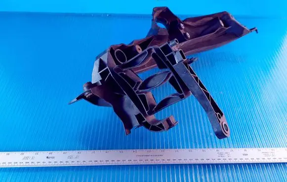 Audi A4 S4 B8 8K Headlight/headlamp mounting bracket 8K0805607A