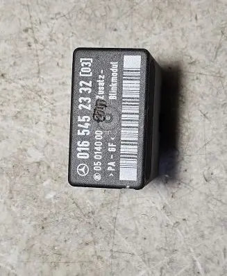 Mercedes-Benz Sprinter W901 W902 W903 W904 Other relay 0165452332