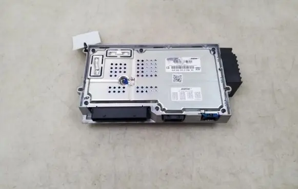 Audi Q7 4L Sound amplifier