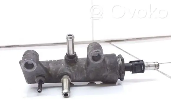 Opel Zafira B Fuel pressure regulator 55203803