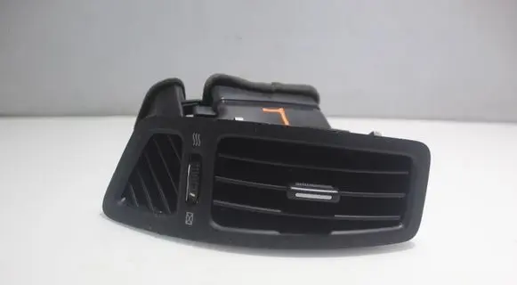 KIA Ceed Dashboard side air vent grill/cover trim