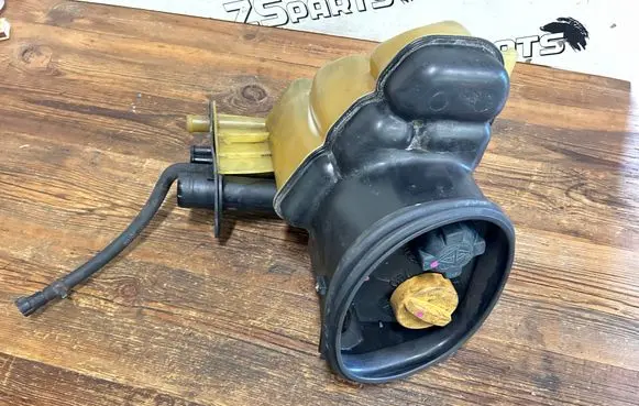 Porsche Boxster 986 Coolant expansion tank/reservoir 99610604708 996106047