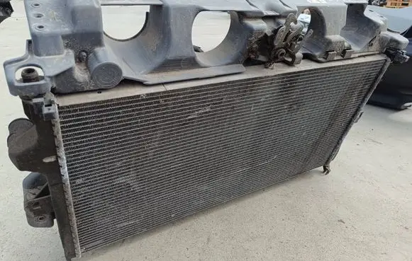 Citroen C5 Radiator support slam panel