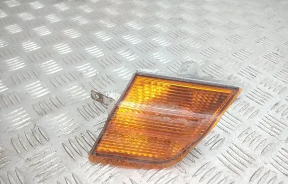 Nissan Micra Front indicator light 89027935
