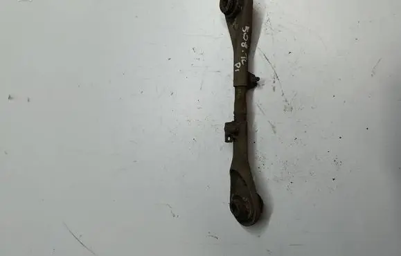 Rear control arm