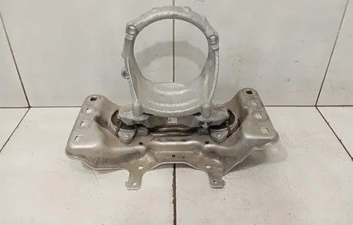 Mercedes-Benz C W205 Gearbox mount A2132400300