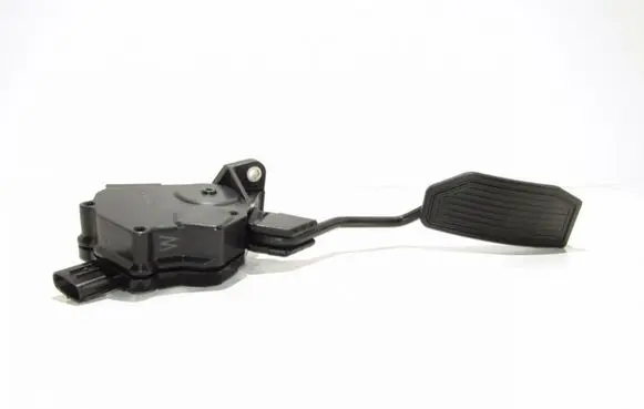 Toyota Prius (XW30) Accelerator throttle pedal 7811012040