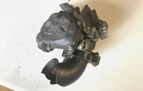 Audi A4 S4 B8 8K Electric throttle body valve 04L128063H A2C82499200 04L128059F