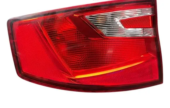Seat Toledo IV (NH) Rear/tail lights 18489601