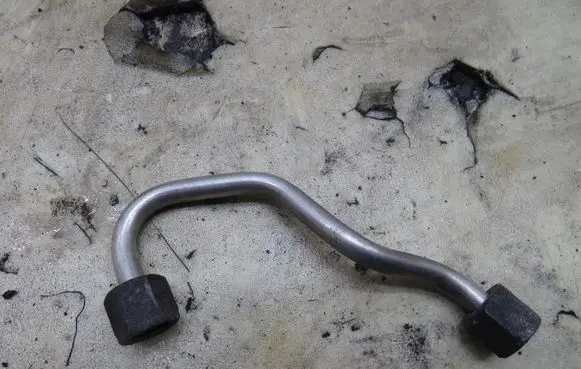 Ford Fiesta Fuel line pipe GMAUTO4574097