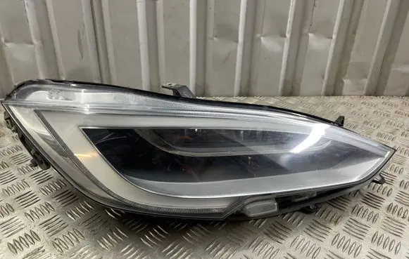 Tesla Model S Headlight/headlamp 105357100D 00201511140000 0020151111