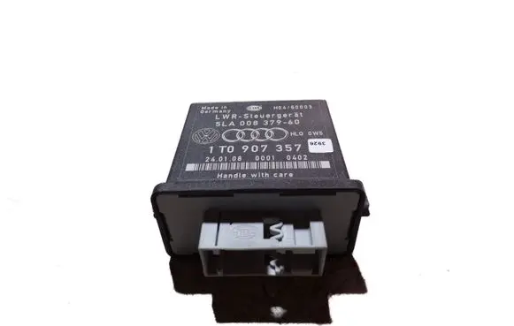 Volkswagen Golf V Light module LCM 1T0907357