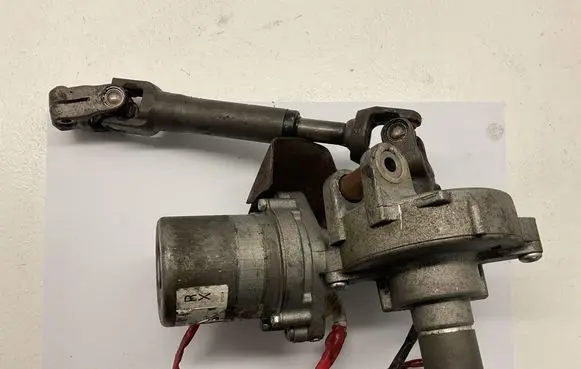 Toyota Avensis T270 Power steering pump 6900001425