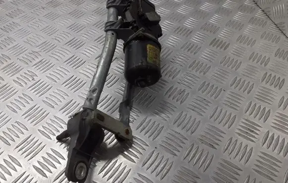 Peugeot 107 Front wiper linkage and motor 53565002